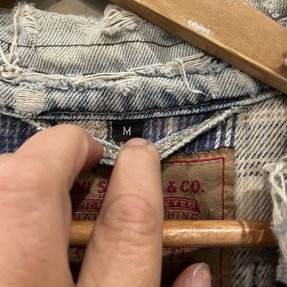 Levis Trucker Jacket Mens Size M Light Wash Distressed Denim Blanket Lined Vtg - Picture 3 of 16